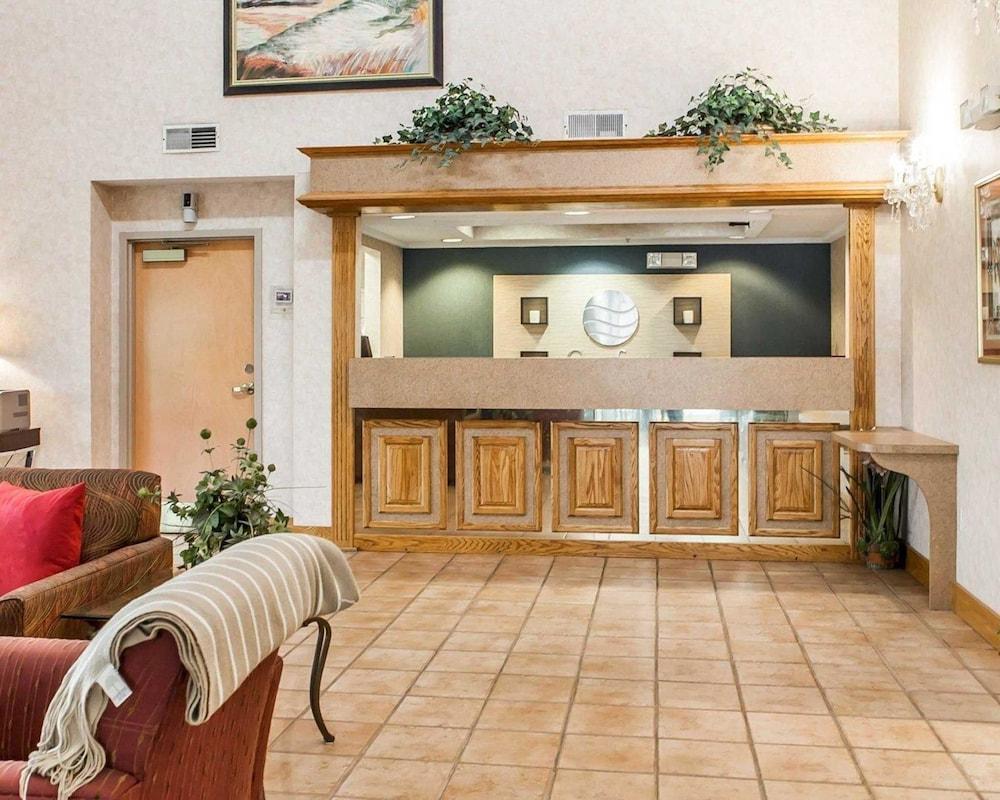 Econo Lodge Ньюпорт Экстерьер фото
