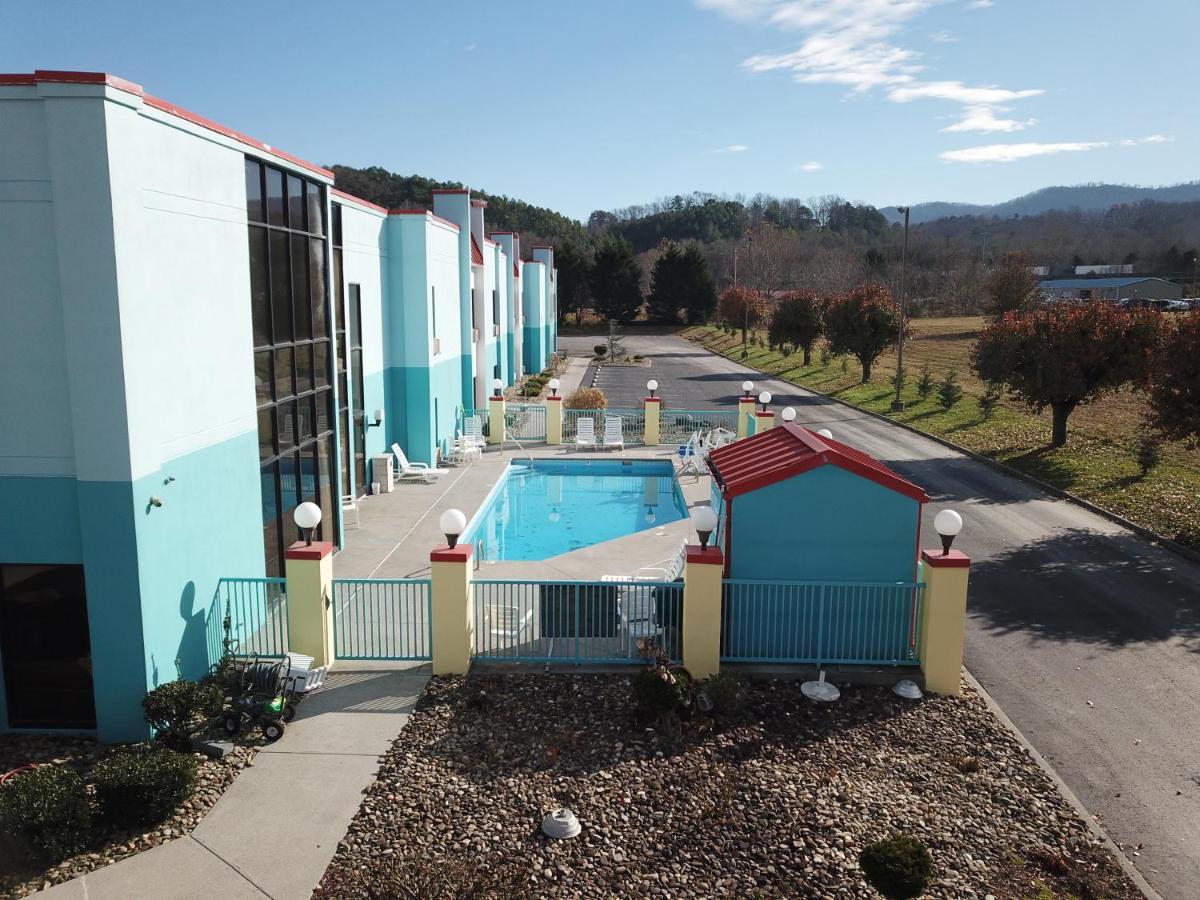 Econo Lodge Ньюпорт Экстерьер фото