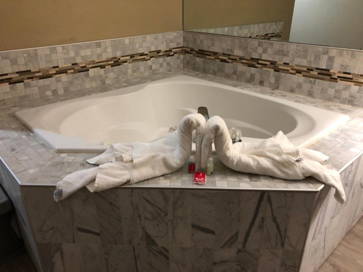 Econo Lodge Ньюпорт Экстерьер фото