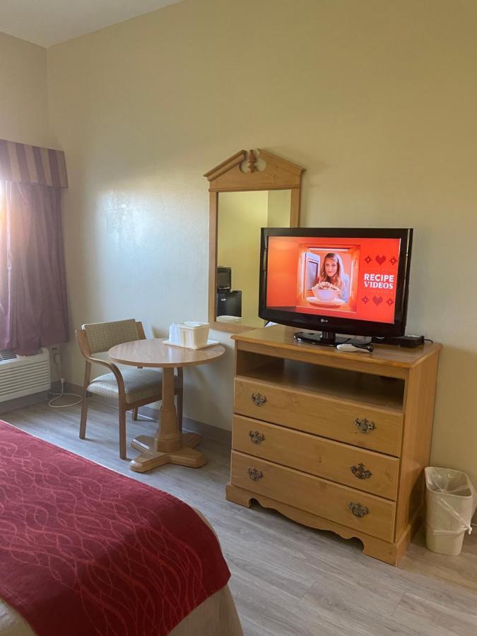 Econo Lodge Ньюпорт Экстерьер фото
