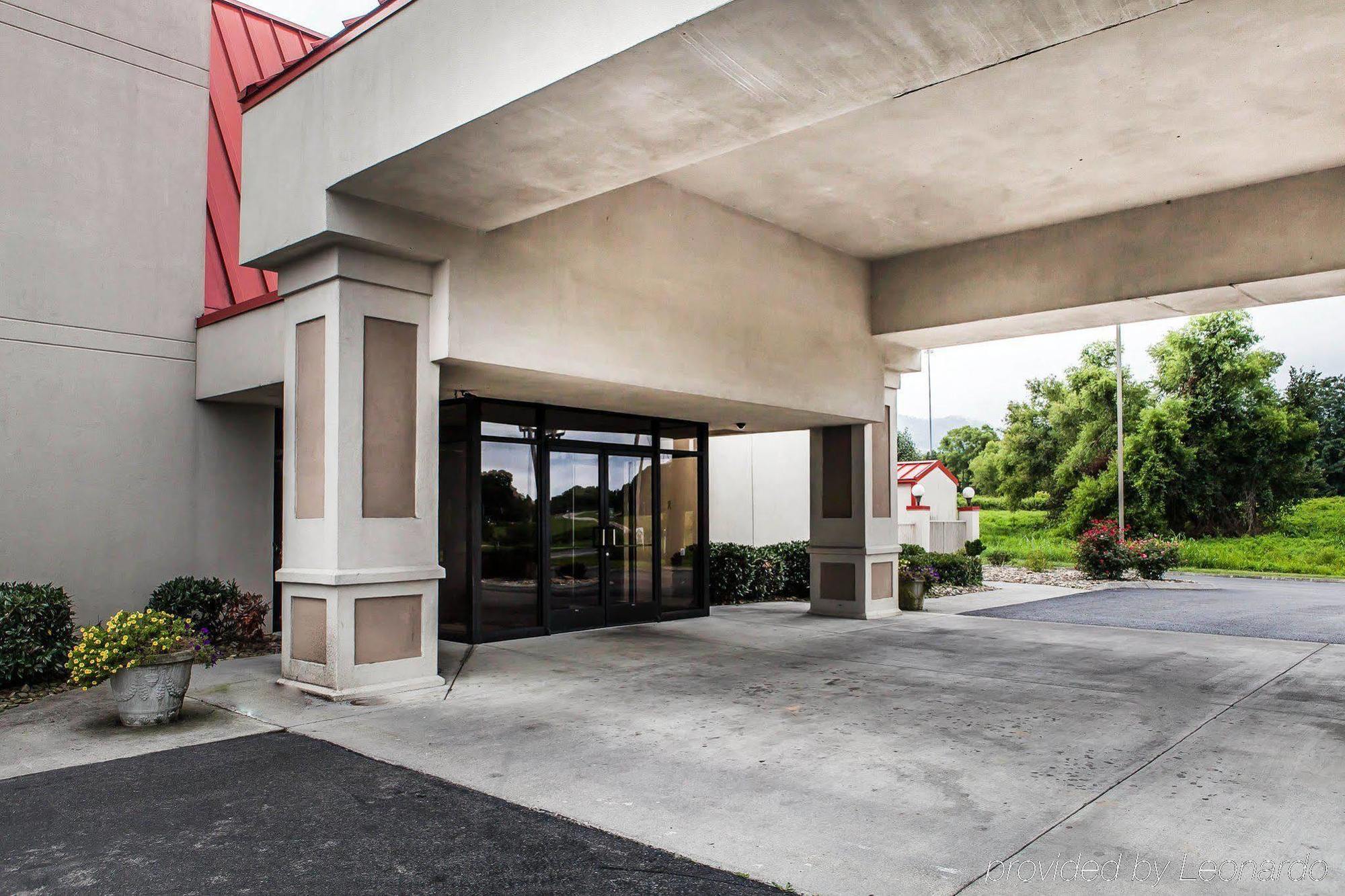 Econo Lodge Ньюпорт Экстерьер фото