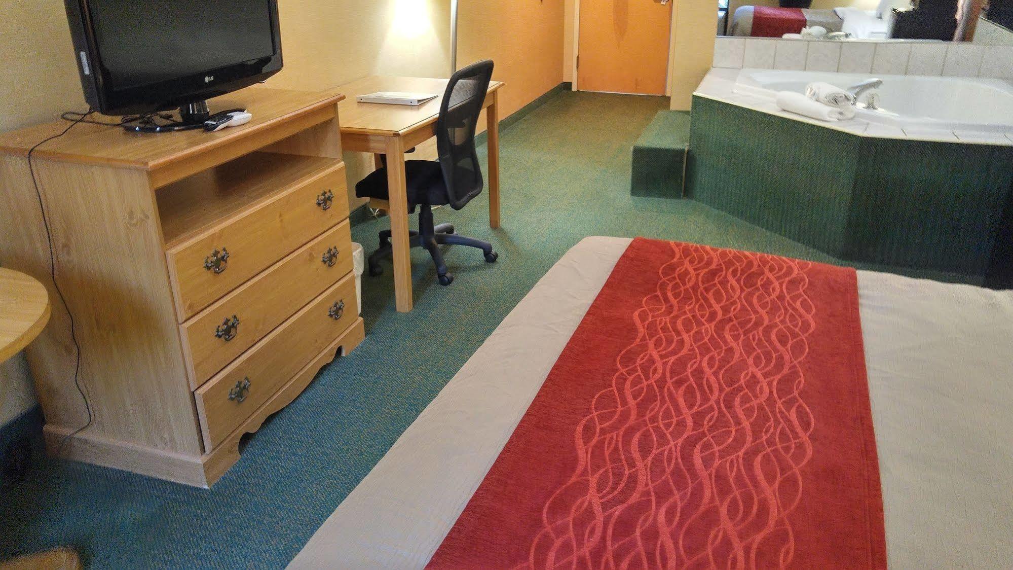 Econo Lodge Ньюпорт Экстерьер фото
